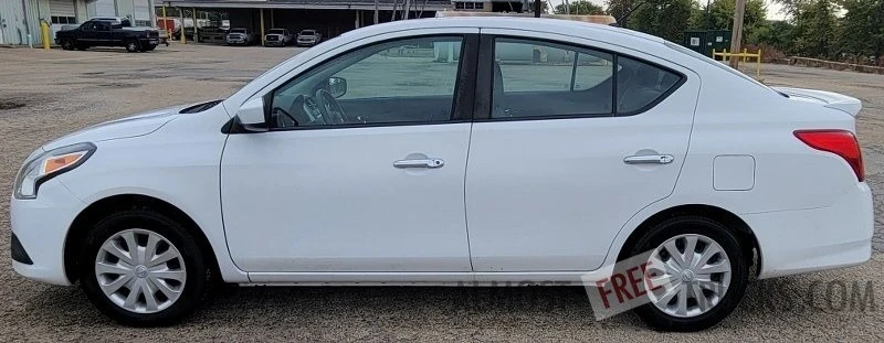2019 Nissan Versa - Image 4 of 12