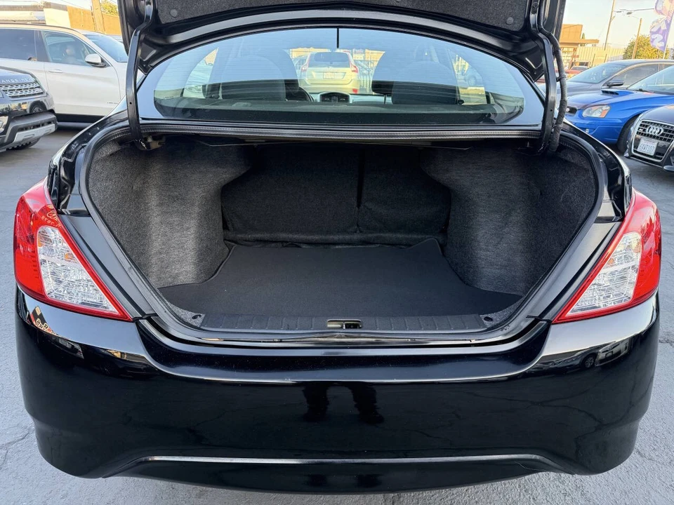 2019 Nissan Versa - Image 14 of 17
