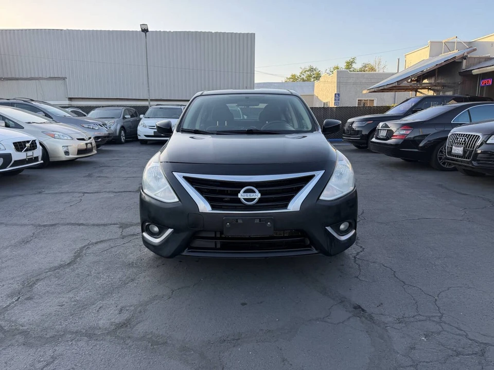 2019 Nissan Versa - Image 2 of 17