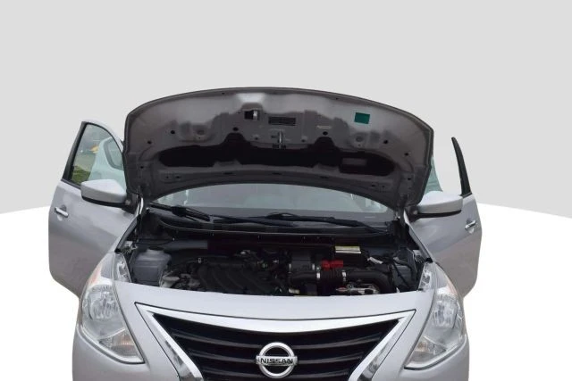 2019 Nissan Versa - Image 15 of 21