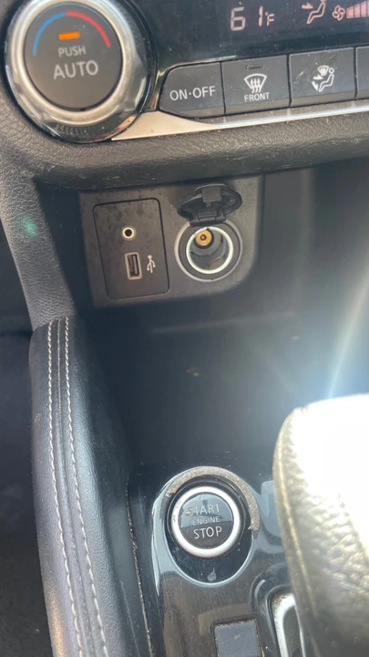 2019 Nissan Versa - Image 11 of 21