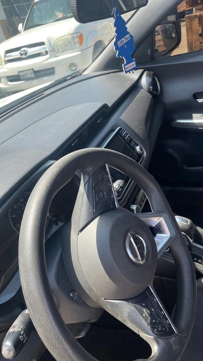2019 Nissan Versa - Image 10 of 21