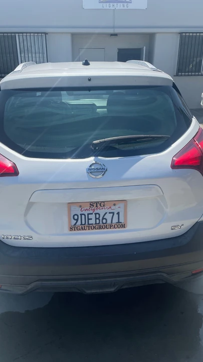 2019 Nissan Versa - Image 4 of 21