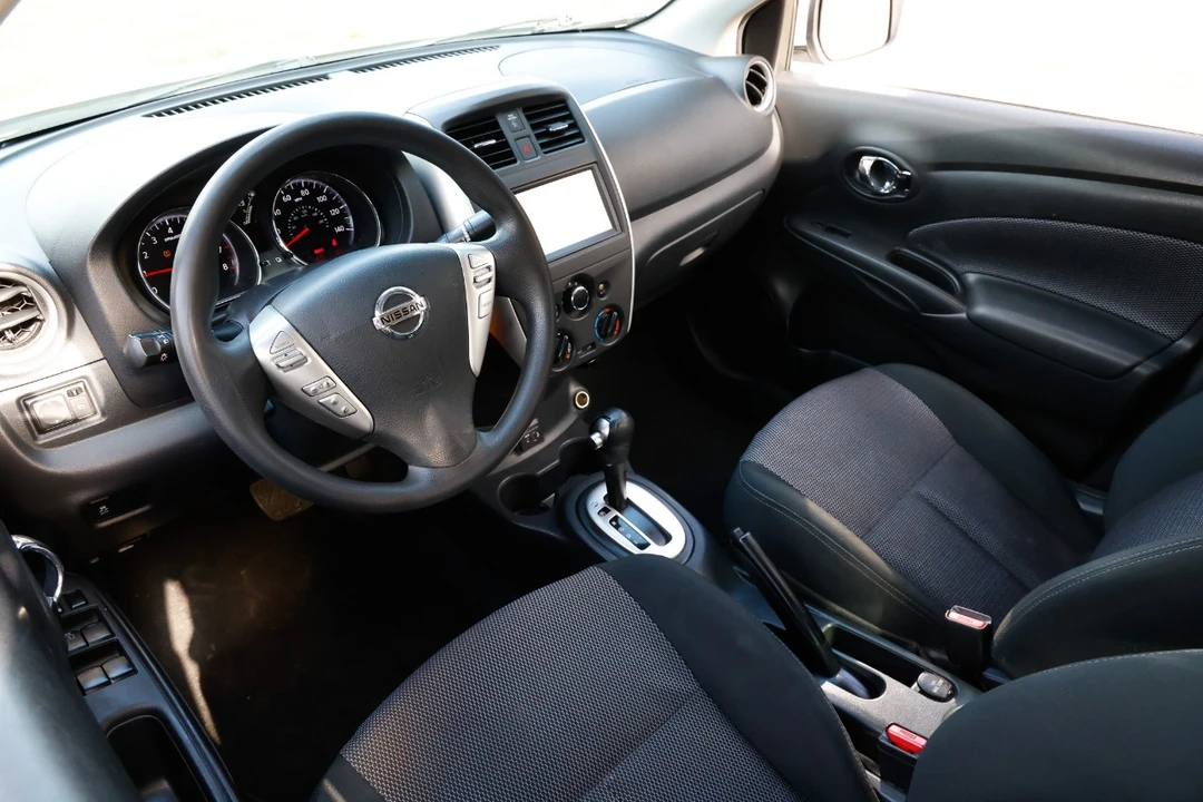 2019 Nissan Versa - Image 4 of 12