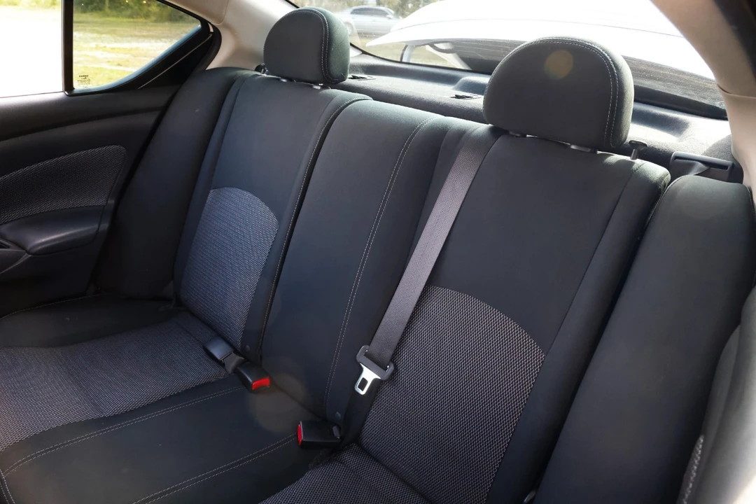 2019 Nissan Versa - Image 8 of 12
