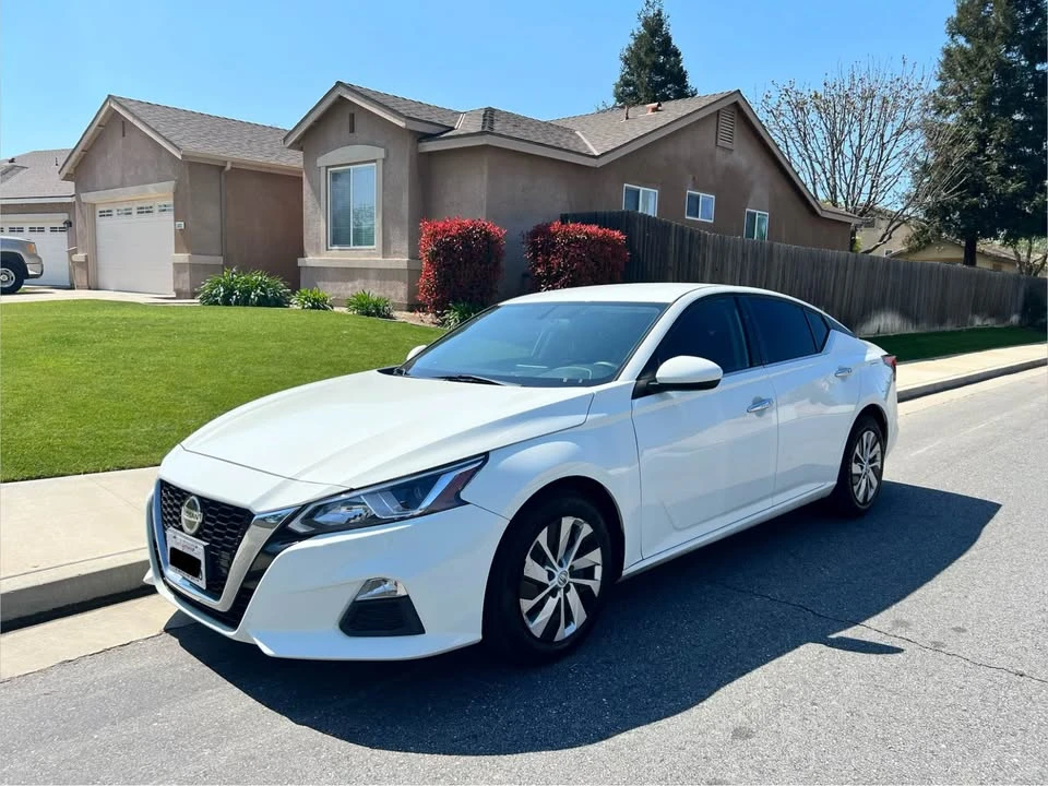 2019 Nissan Altima 6th Gen - Image 2 of 8