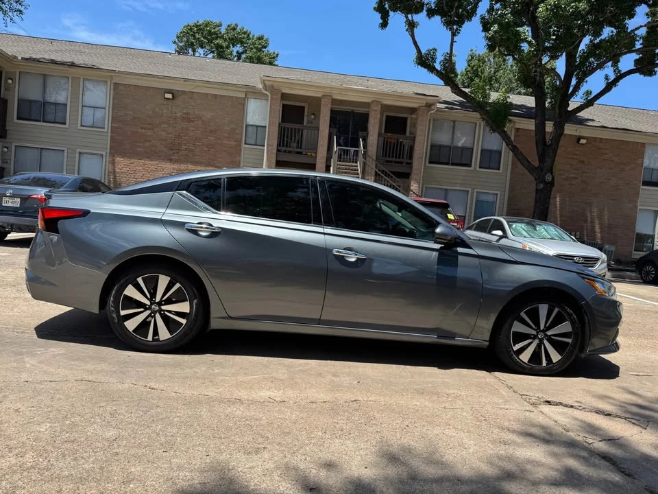 2019 Nissan Altima 6th Gen - Image 2 of 9