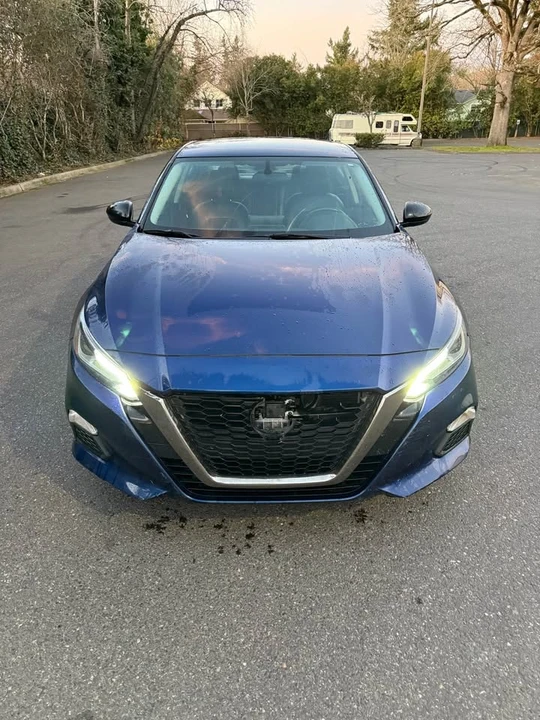 2019 Nissan Altima 6th Gen - Image 2 of 11