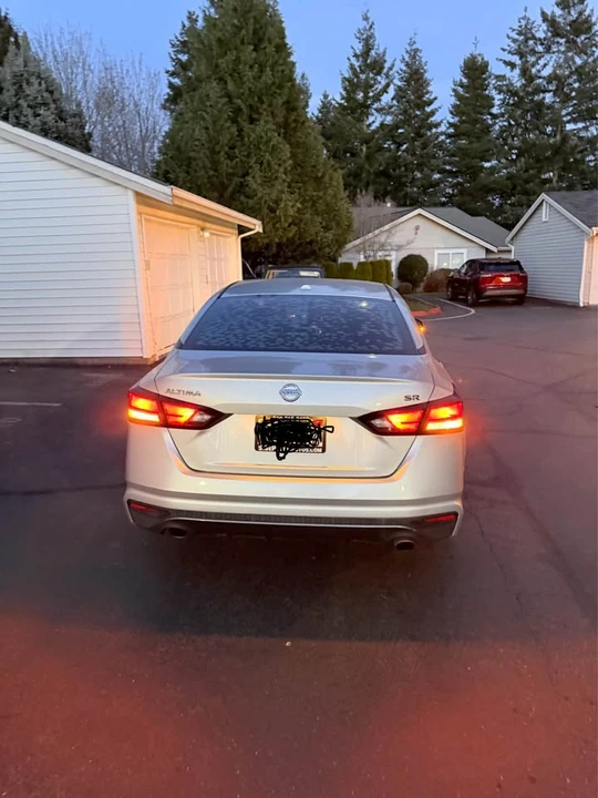 2019 Nissan Altima 6th Gen - Image 2 of 5