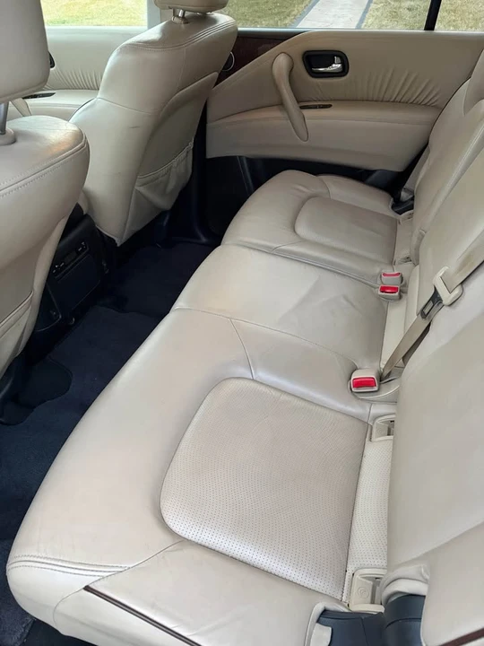 2019 Nissan Armada - Image 7 of 10