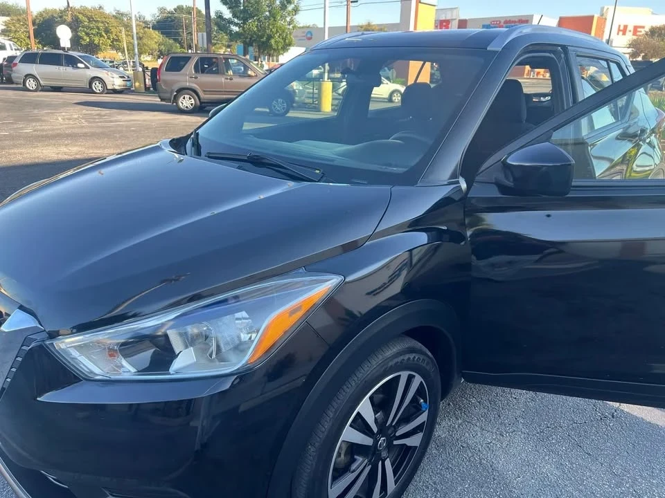 2019 Nissan Kicks - Image 2 of 13