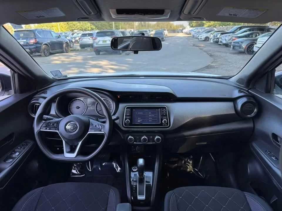 2019 Nissan Kicks - Image 11 of 17