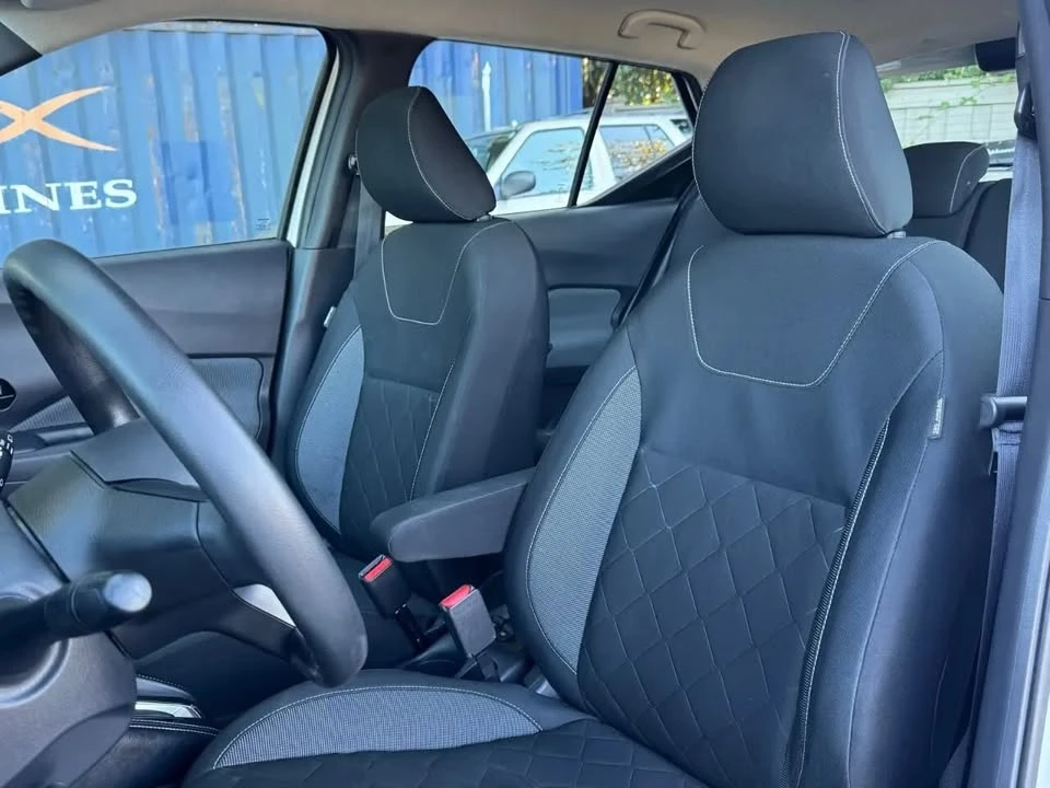 2019 Nissan Kicks - Image 15 of 17