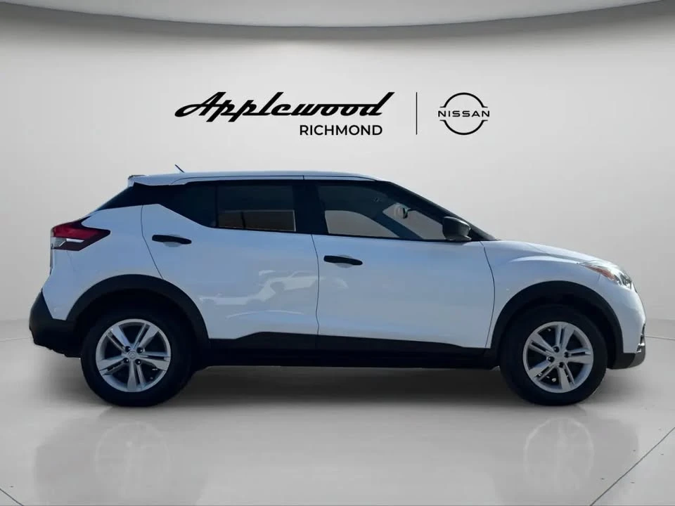 2019 Nissan Kicks - Image 3 of 17