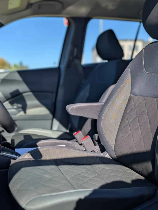 2019 Nissan Kicks - Image 14 of 18