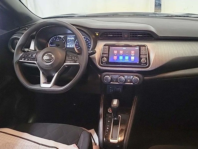2019 Nissan Kicks - Image 6 of 10