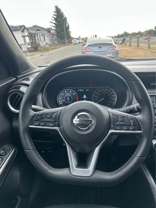 2019 Nissan Kicks - Image 14 of 19