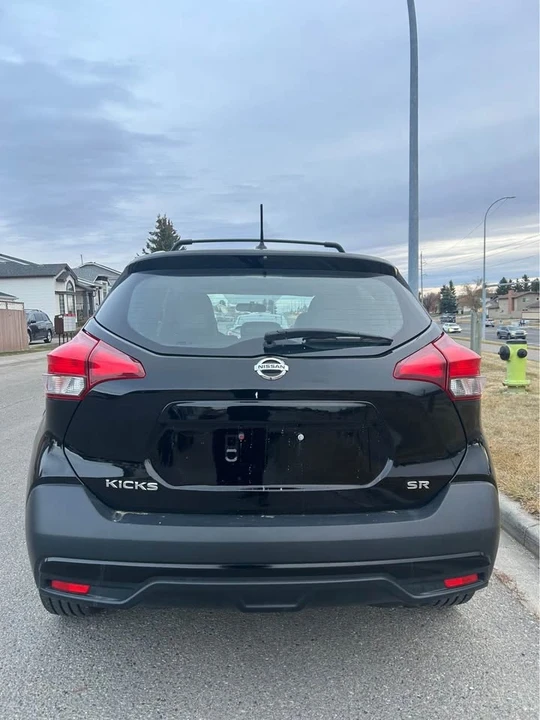 2019 Nissan Kicks - Image 4 of 19