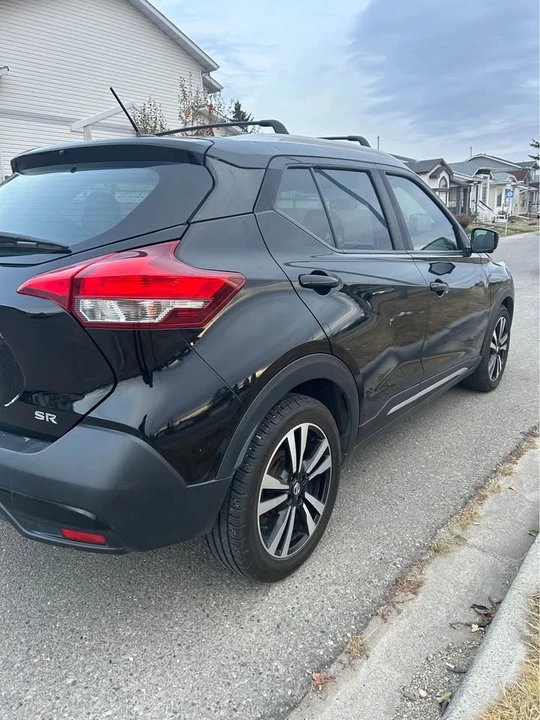 2019 Nissan Kicks - Image 9 of 17
