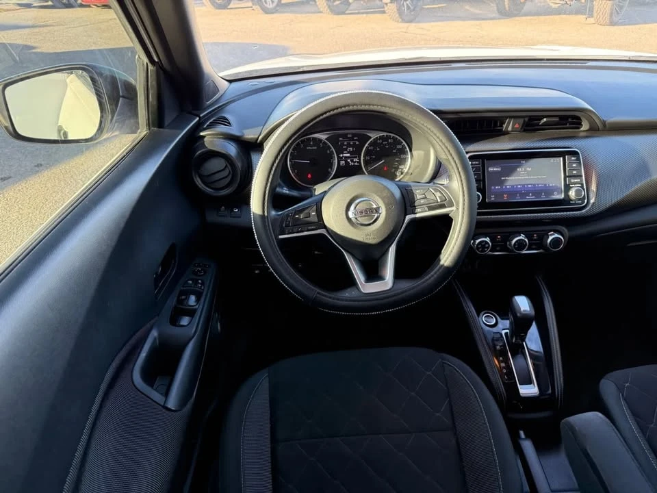 2019 Nissan Kicks - Image 11 of 15