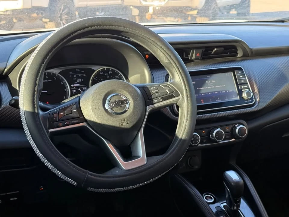 2019 Nissan Kicks - Image 12 of 15