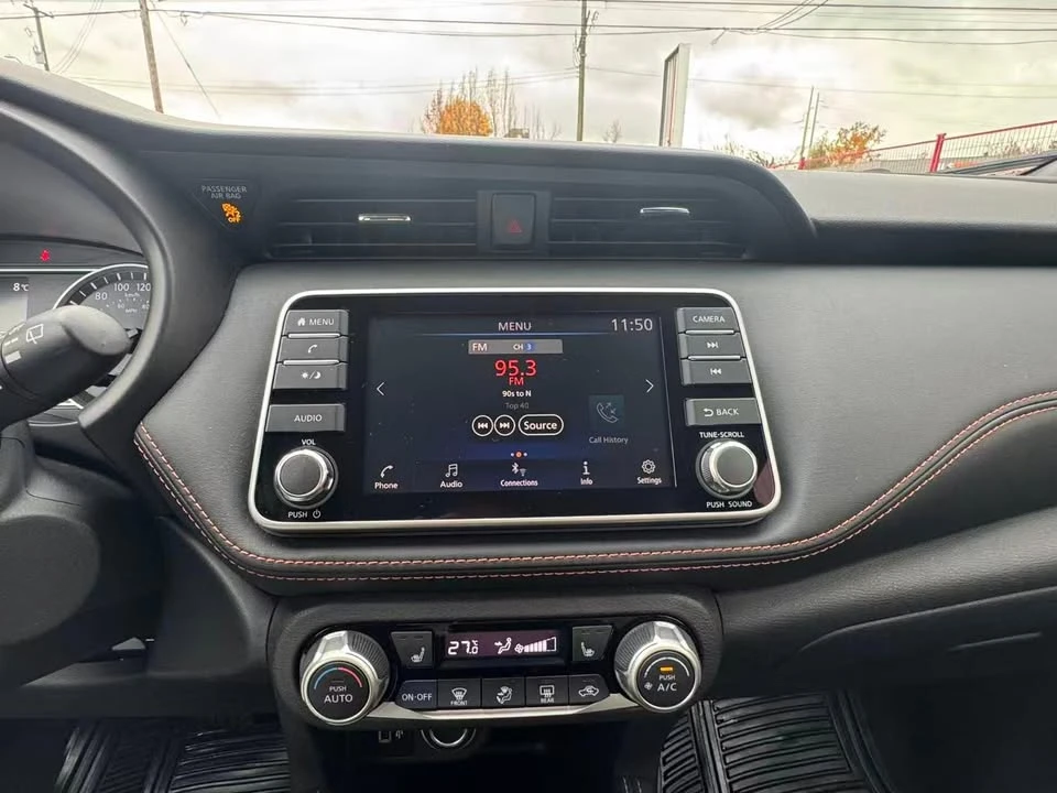 2019 Nissan Kicks - Image 9 of 14