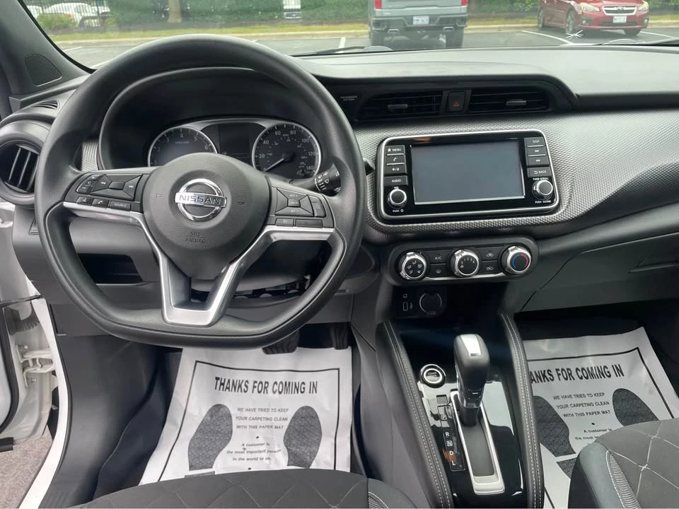 2019 Nissan Kicks - Image 13 of 18