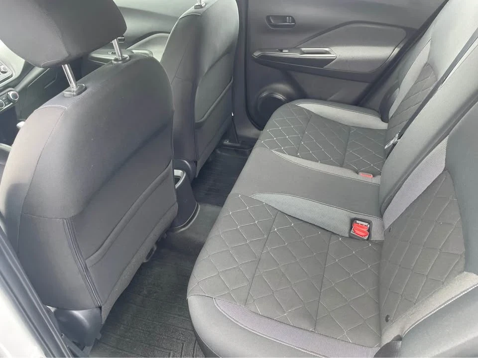 2019 Nissan Kicks - Image 9 of 18
