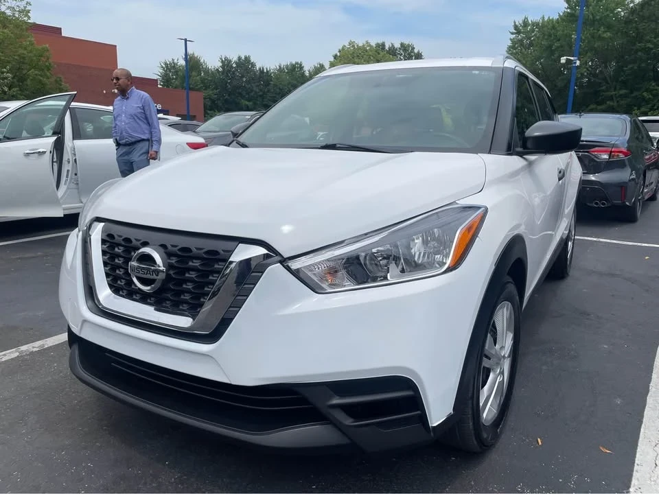 2019 Nissan Kicks - Image 3 of 18