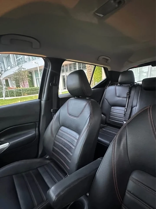 2019 Nissan Kicks - Image 6 of 7
