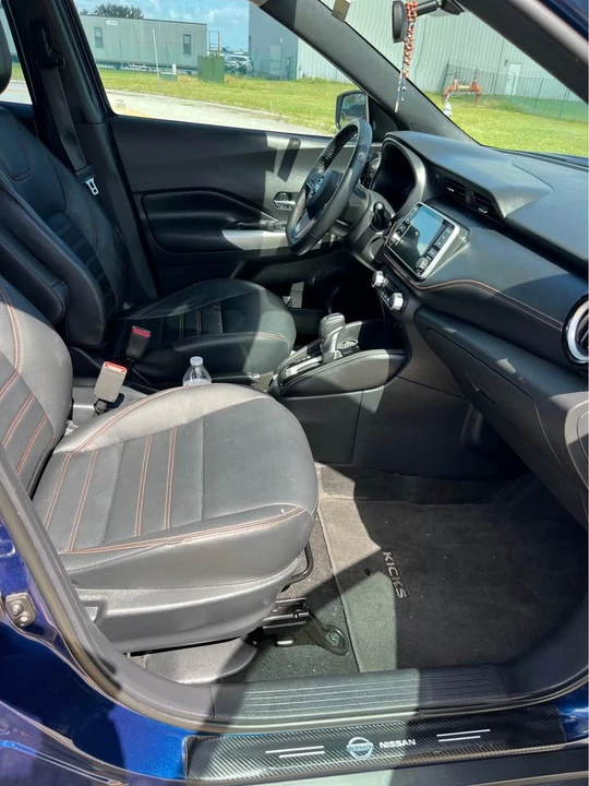 2019 Nissan Kicks - Image 8 of 13