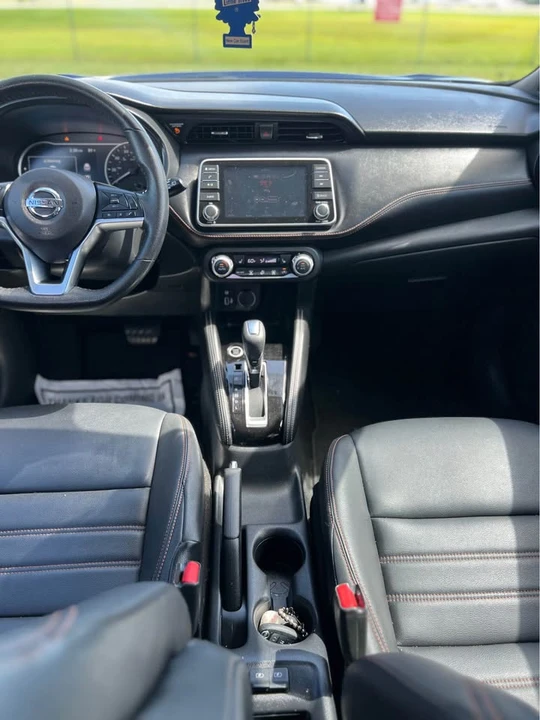2019 Nissan Kicks - Image 10 of 13