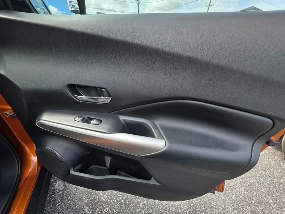 2019 Nissan Kicks - Image 11 of 19