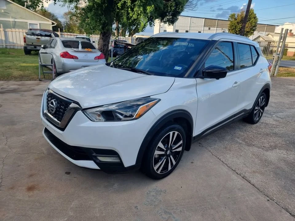 2019 Nissan Kicks - Image 2 of 20