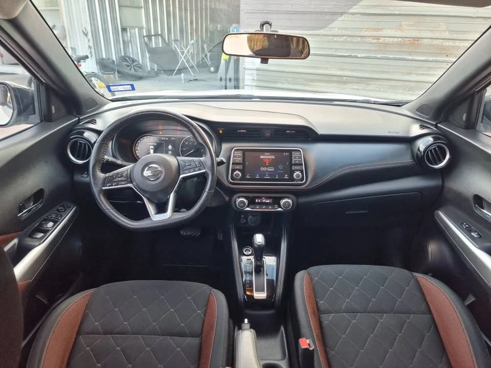 2019 Nissan Kicks - Image 10 of 20