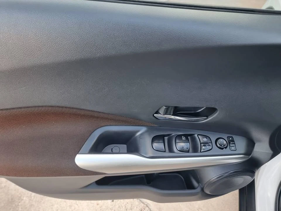 2019 Nissan Kicks - Image 19 of 20