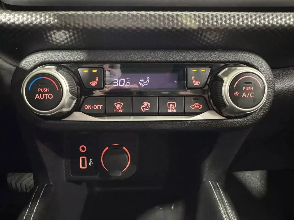 2019 Nissan Kicks - Image 11 of 20
