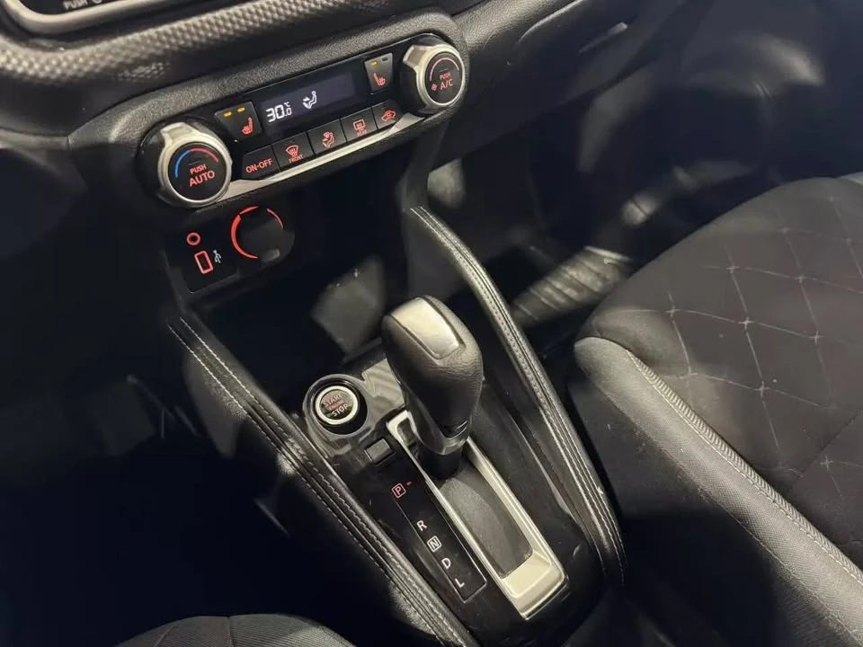 2019 Nissan Kicks - Image 13 of 20