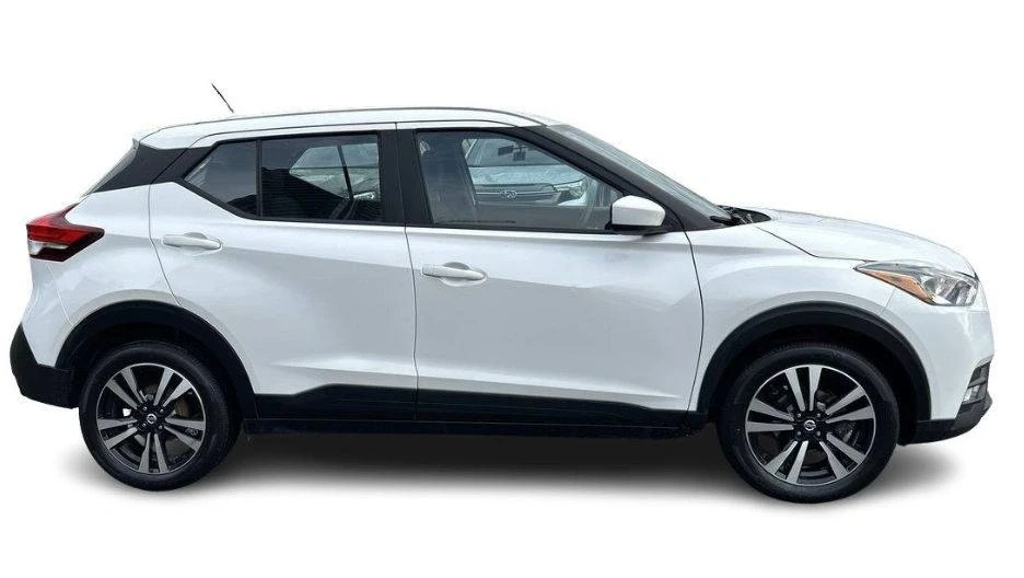 2019 Nissan Kicks - Image 8 of 15