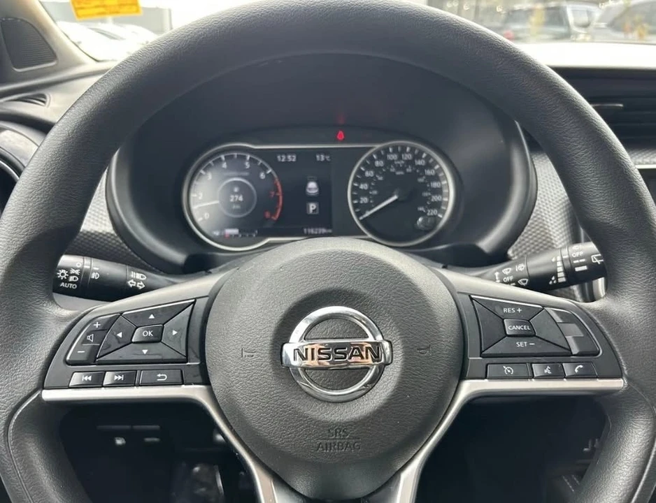 2019 Nissan Kicks - Image 10 of 15