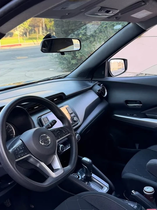 2019 Nissan Kicks - Image 2 of 6