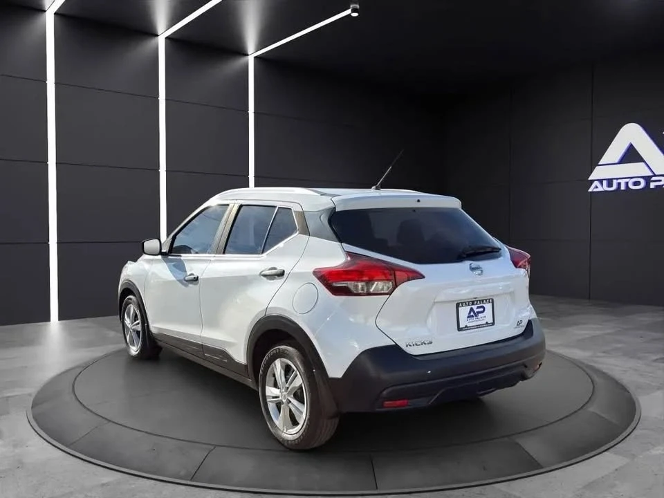2019 Nissan Kicks - Image 3 of 14