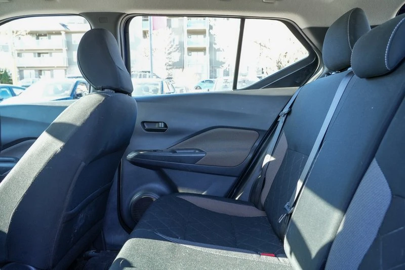 2019 Nissan Kicks - Image 16 of 19