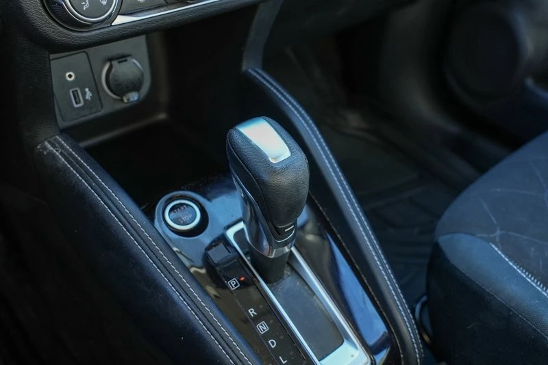 2019 Nissan Kicks - Image 14 of 19