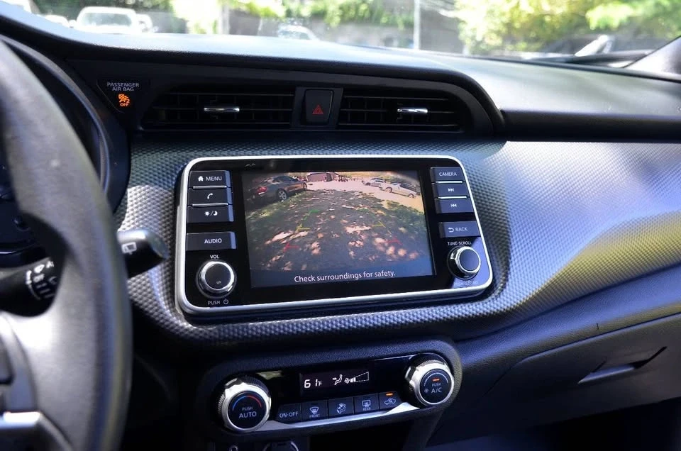 2019 Nissan Kicks - Image 12 of 14