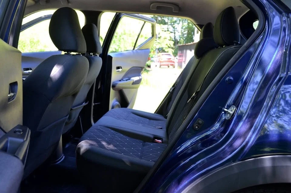 2019 Nissan Kicks - Image 8 of 14