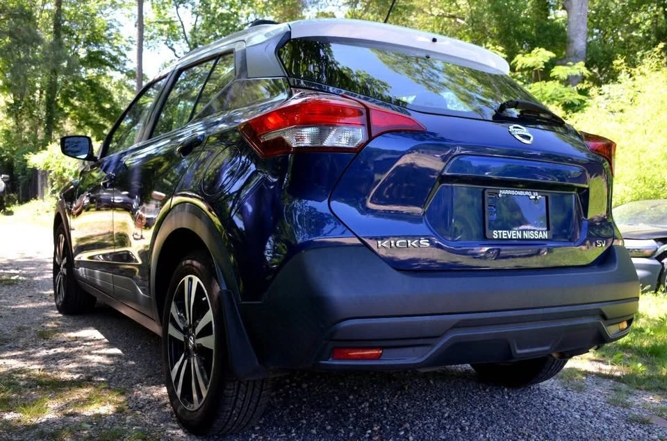 2019 Nissan Kicks - Image 5 of 14