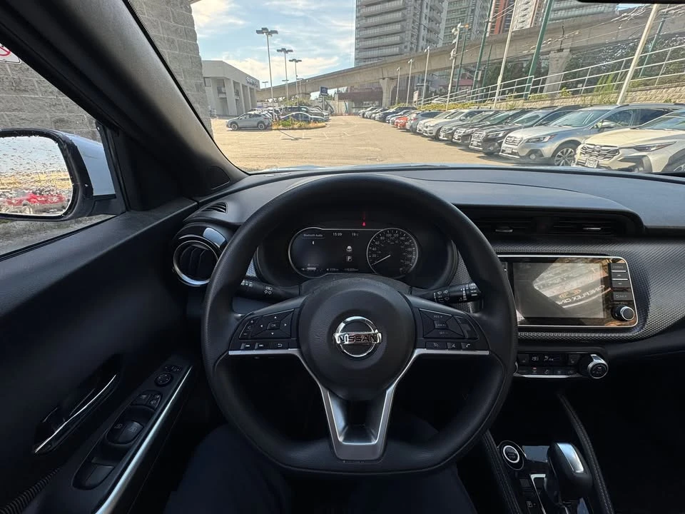 2019 Nissan Kicks - Image 9 of 11