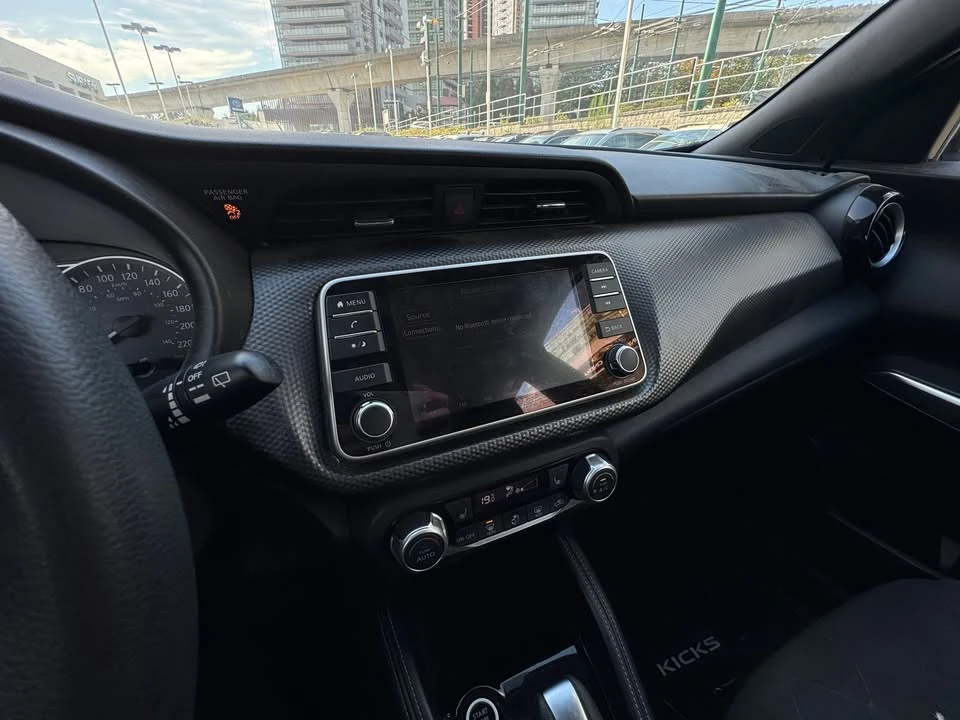 2019 Nissan Kicks - Image 10 of 11