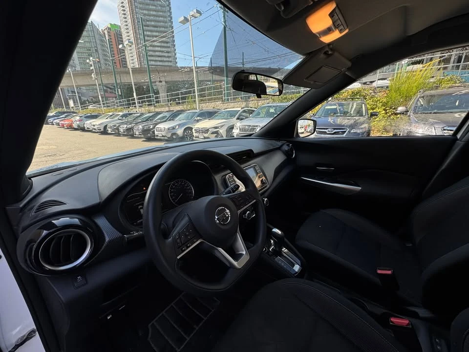 2019 Nissan Kicks - Image 6 of 11